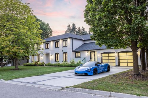 34 Humber Valley Cres, King City, ON, L7B1B7 | Card Image