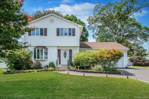 8 Wade Dr, Lake Grove, NY, 11755-2325 | Card Image