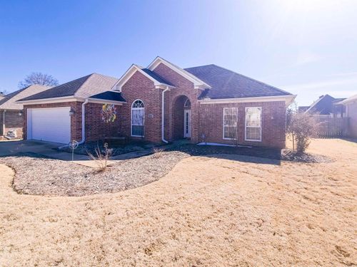5235 Tennyson Dr, Conway, AR, 72034-9403 | Card Image
