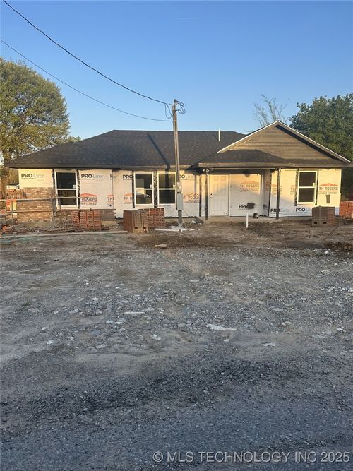 719 Mitchell Rd, Colbert, OK, 74733-5024 | Card Image