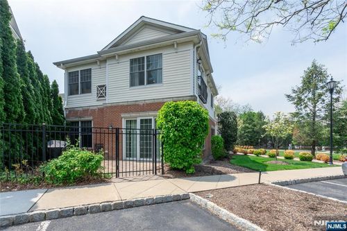 4102 Piermont Rd, Tenafly, NJ, 07670 | Card Image