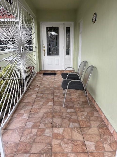 5852 Sw 147th Pl, Miami, FL, 33193-2449 | Card Image
