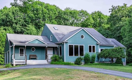 4 Mallard Dr, Medway, MA, 02053-2157 | Card Image