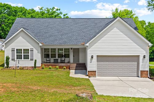 1009 Rainbow Cir, Catawba, SC, 29704-9727 | Card Image