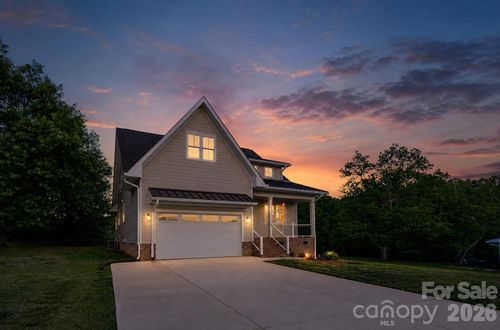 102 Starmount Dr, Kings Mountain, NC, 28086-8500 | Card Image
