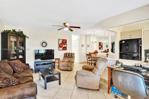 apt-27a-141 Ne 10th Ave, Hallandale Beach, FL, 33009-4402 | Card Image