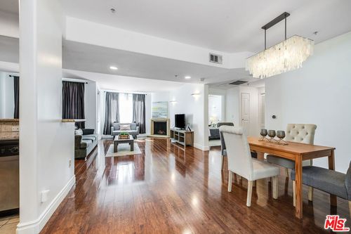 unit-209-4724 Kester Ave, Sherman Oaks, CA, 91403-2039 | Card Image