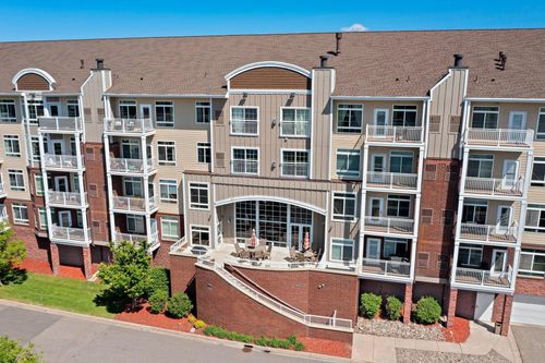 apt-313-649 Old Highway 8 Nw, New Brighton, MN, 55112-2868 | Card Image