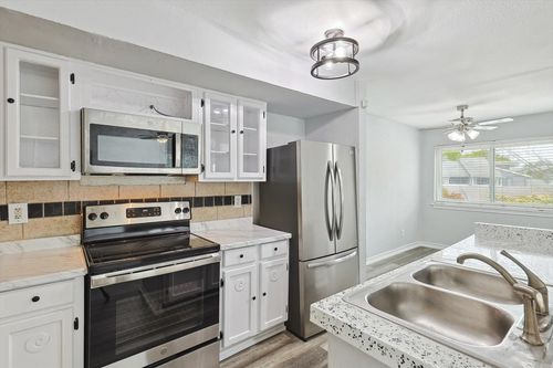 c-206-9805 Walnut Street, Dallas, TX, 75243 | Card Image