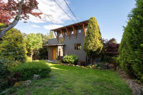 2436 Mathers Ave, West Vancouver, BC, V7V2H8 | Card Image