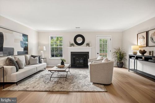 6013 Crocus Ct, ALEXANDRIA, VA, 22310-1639 | Card Image