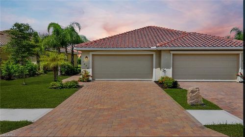 1676 Alameda Dr, Naples, FL, 34120-5702 | Card Image