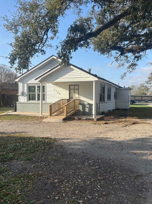 7158 Main St, Houma, LA, 70360-2858 | Card Image