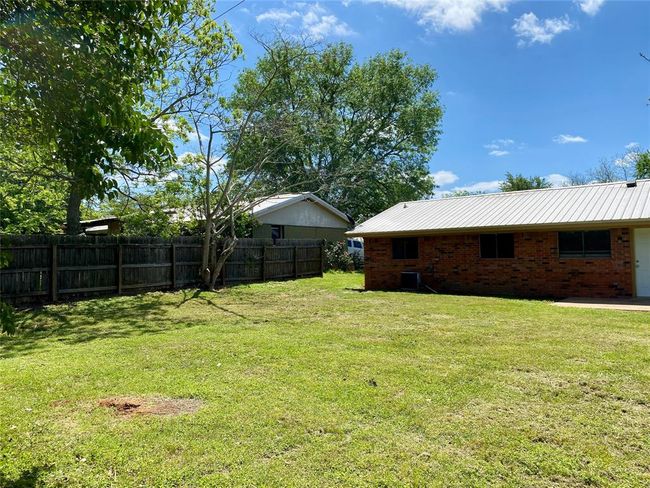 1004 Mill Creek Dr, House other with 2 bedrooms, 2 bathrooms and 1 parking in Brenham TX | Image 17