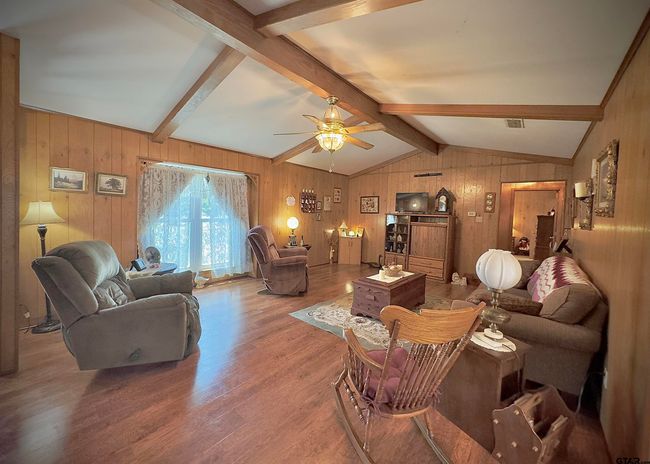 22001 County Road 2321, House other with 3 bedrooms, 2 bathrooms and null parking in Arp TX | Image 13