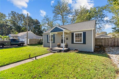 4809 Vick St, Portsmouth, VA, 23701-2043 | Card Image