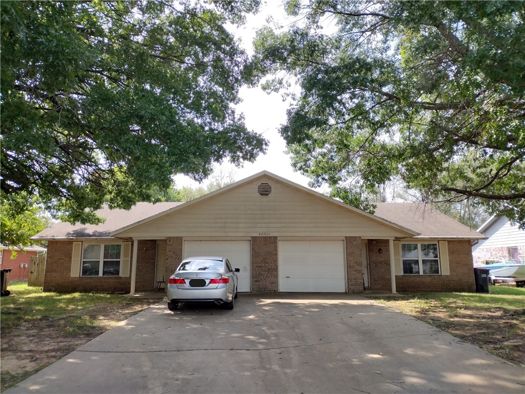 Ruth Ave, Springdale, AR 72764