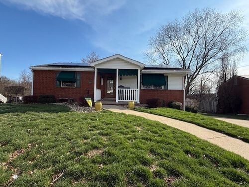 5918 Victor Cir, Aliquippa, PA, 15001-4819 | Card Image