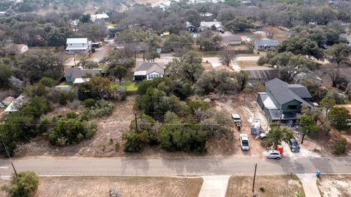 18301 Lake Oaks Dr, Jonestown, TX, 78645-3009 | Card Image