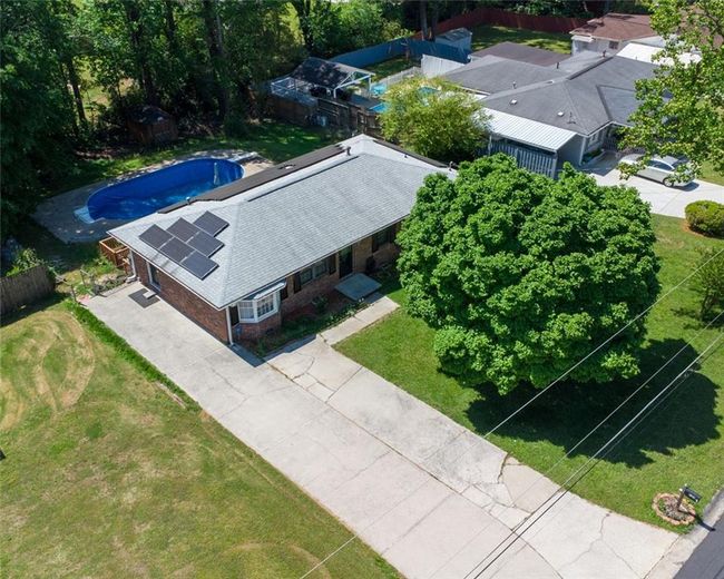 724 Camelot Way, House other with 3 bedrooms, 2 bathrooms and null parking in Norcross GA | Image 31