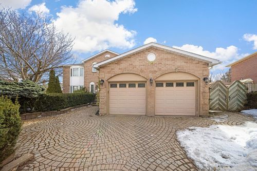 14 Rembrandt Cres, Brampton, ON, L6Y3M8 | Card Image