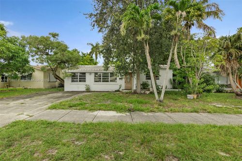 3229 Cleveland St, Hollywood, FL, 33021-5021 | Card Image