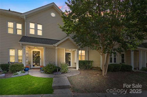 9231 Kings Canyon Dr, Charlotte, NC, 28210-7679 | Card Image