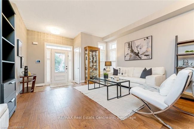 344 Landsborough Ave, House attached with 3 bedrooms, 4 bathrooms and 2 parking in Milton ON | Image 11