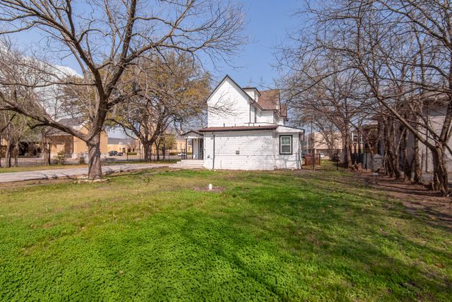 818 S Travis St, House other with 4 bedrooms, 4 bathrooms and null parking in Sherman TX | Image 25