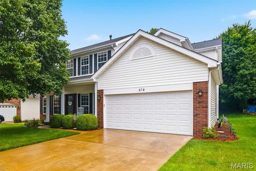 614 Whispering Willows Ct, Ballwin, MO, 63021-4485 | Card Image