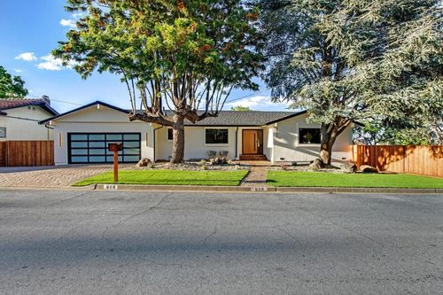808 Mohican Way, Redwood City, CA, 94062-3417 | Card Image