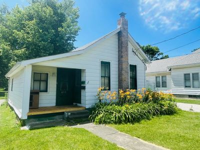 1213 E Main Street, House other with 1 bedrooms, 1 bathrooms and 6 parking in Streator IL | Image 3