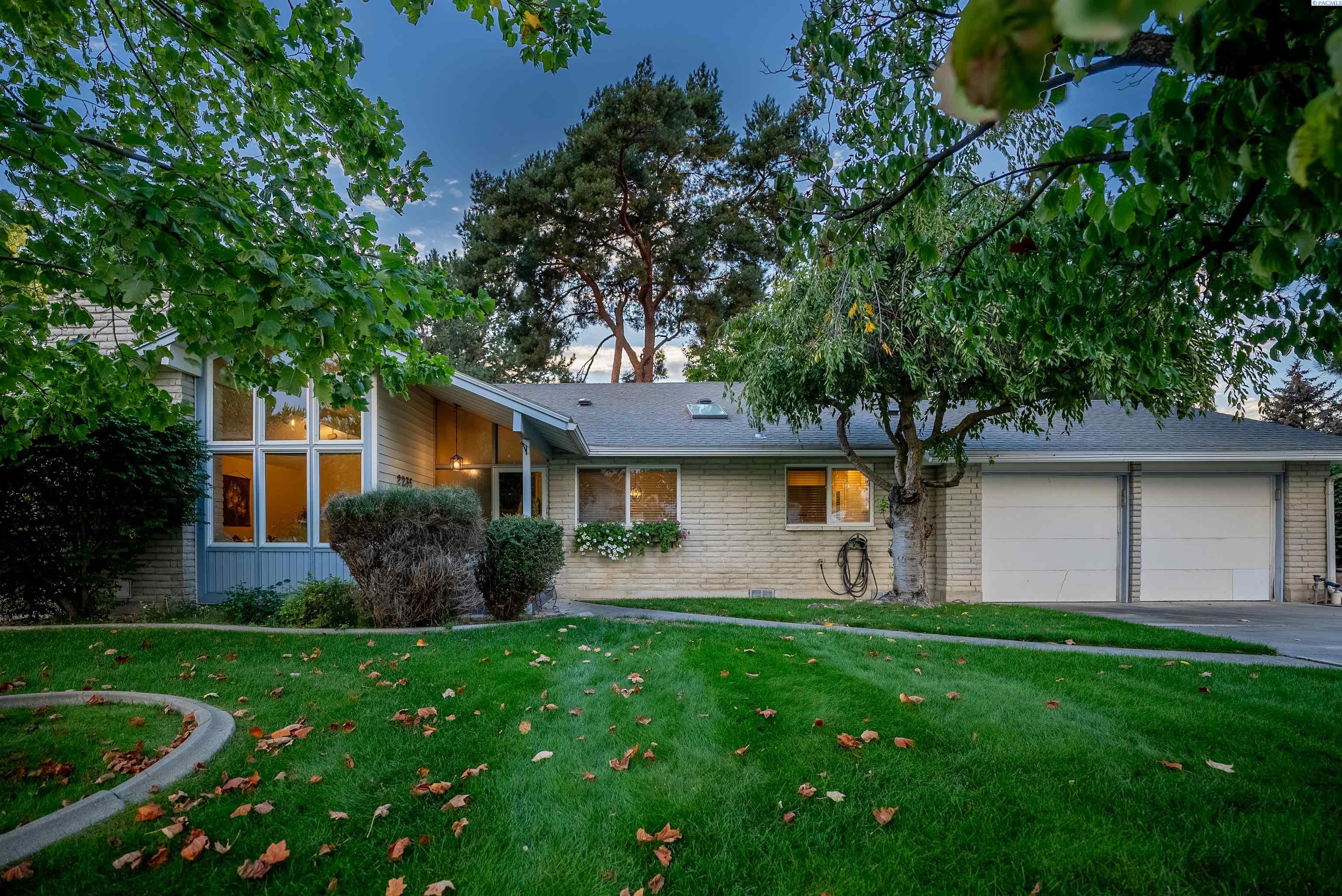 Camas Ave, Richland, WA 99354