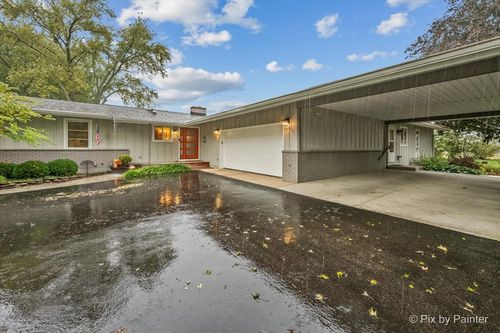 1070 Rose Ct, Woodstock, IL, 60098-3040 | Card Image
