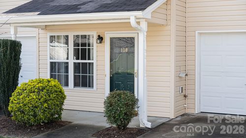 130 Lanceford Cir, Fletcher, NC, 28732-8666 | Card Image