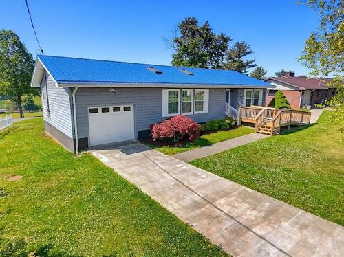 11 Hankins Lane, Castlewood, VA, 24224 | Card Image