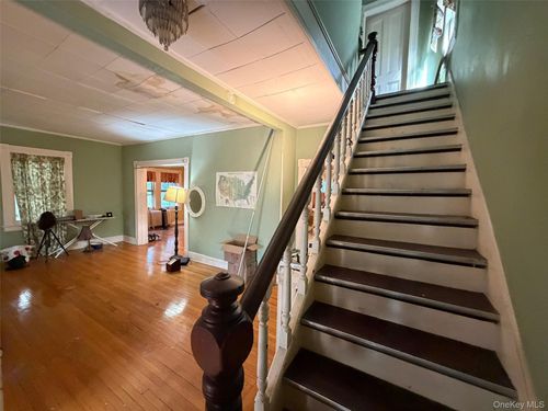292 Laurel Rd, Northport, NY, 11768-3136 | Card Image