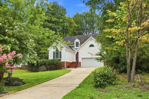 213 Avent Pines Ln, Holly Springs, NC, 27540-8621 | Card Image