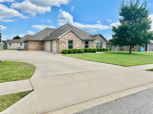 5811 S 67th St, Cave Springs, AR, 72718-8460 | Card Image
