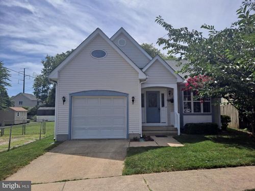 210 Amaret St, FREDERICKSBURG, VA, 22401-3202 | Card Image