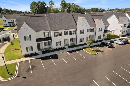 636 Cottage Grove Cir, Oxford, MS, 38655-2792 | Card Image