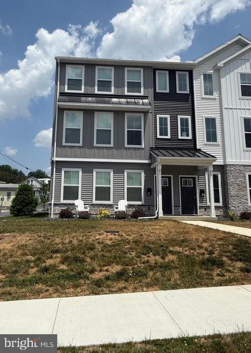 21 S 19th St, Camp Hill, PA, 17011-5402 | Card Image