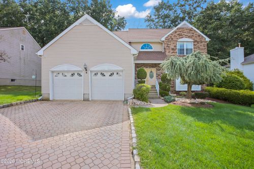 21 Angelique Ct, Morganville, NJ, 07751-1271 | Card Image
