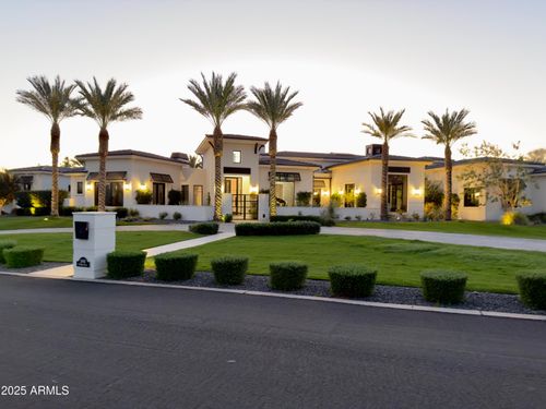 5842 N 38th Pl, Paradise Valley, AZ, 85253-5051 | Card Image