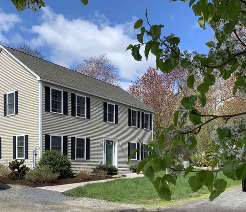 20 Browns Ct, Rye, NH, 03870-2615 | Card Image