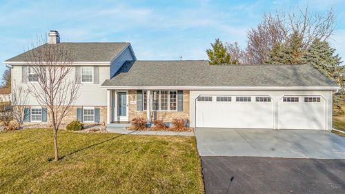 N1337 Fairwinds Drive, Greenville, WI, 54942 | Card Image