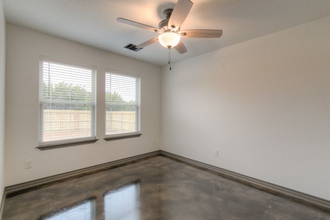 2600 Deer Trl, House other with 2 bedrooms, 1 bathrooms and null parking in Granbury TX | Image 10