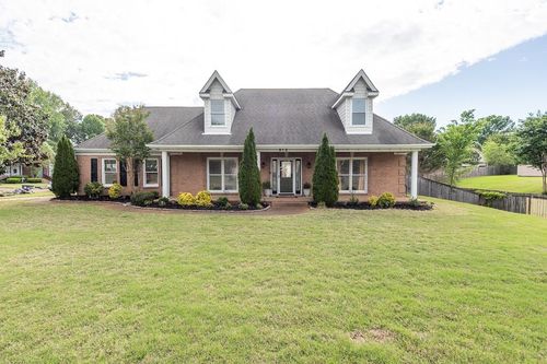 812 Planters Ridge Dr, Collierville, TN, 38017-6182 | Card Image