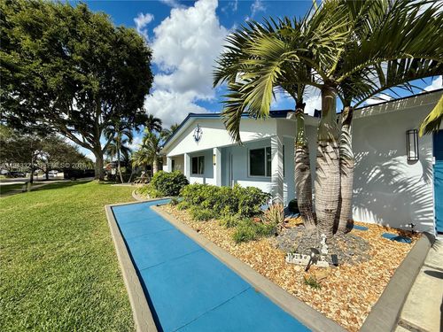 5921 Sw 17th St, Plantation, FL, 33317-5205 | Card Image