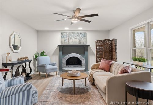 7474 Saddlebrook Ct, Greenville, IN, 47124-9224 | Card Image